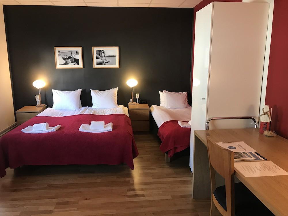 Port Hotel كورلْشامن المظهر الخارجي الصورة